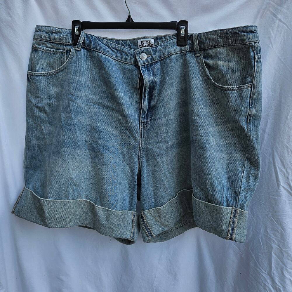 Future Collective Wide Cuff Baggy Denim Shorts Size 22
